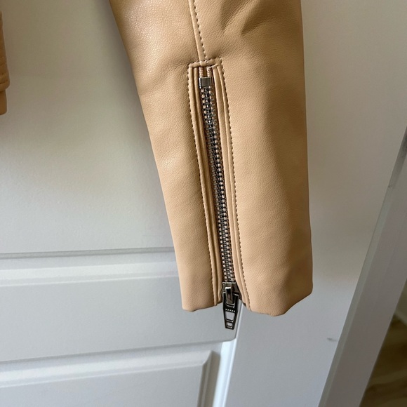 BlankNYC Jacket. Very nice lining. Kind of a rust color. - Picture 3 of 10